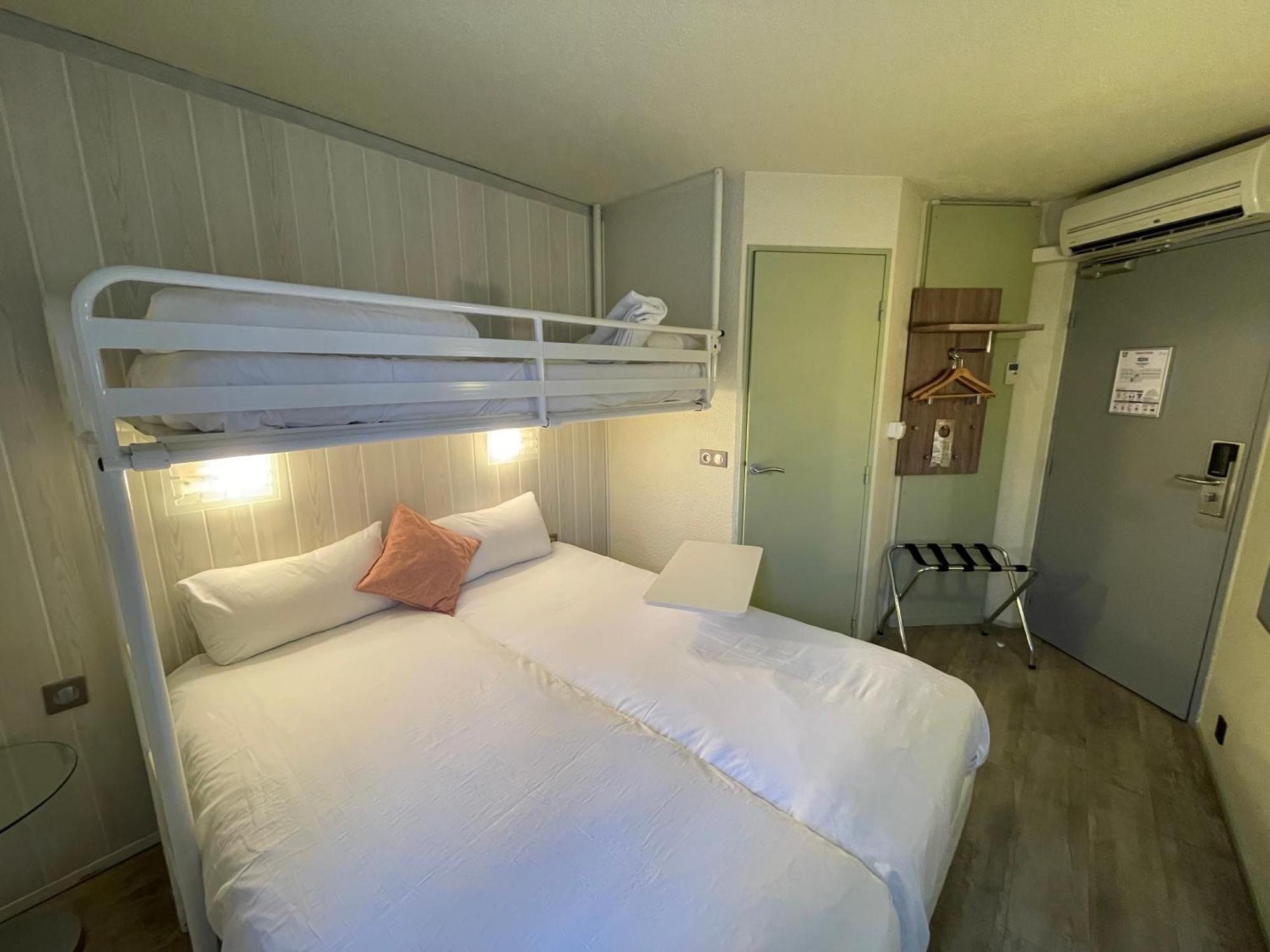 Brit Hotel Chambery Exterior photo