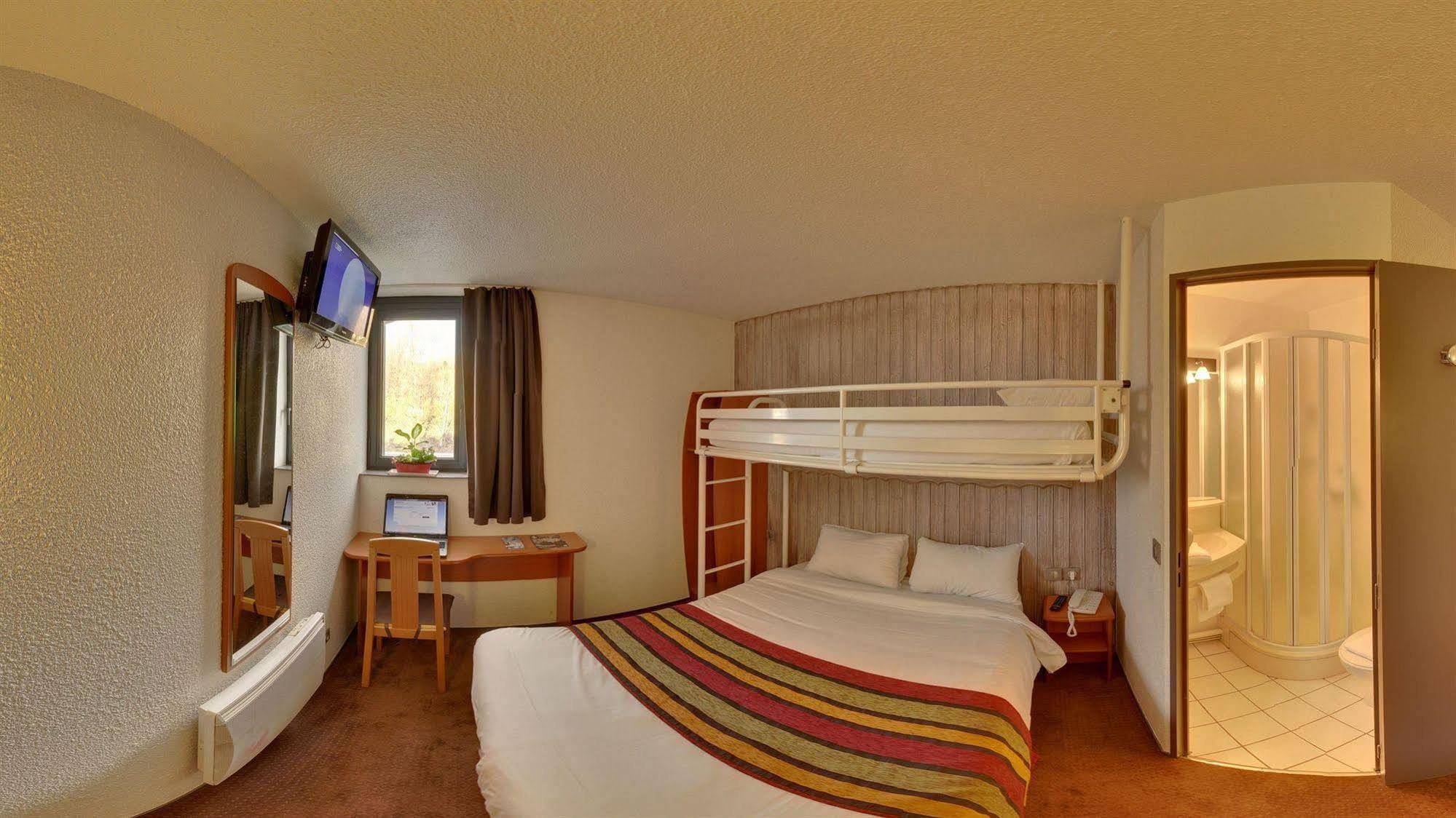 Brit Hotel Chambery Exterior photo
